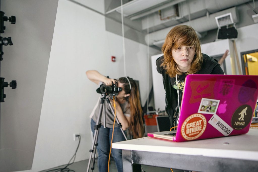 photography students in the lab